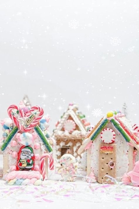 Pop-Tart Gingerbread House Ideas Poptart Gingerbread Houses, Pop Tart Gingerbread House, Making Gingerbread Houses, Homemade Gingerbread House, Gingerbread House Ideas, Gingerbread House Parties, Gingerbread House Designs, Gingerbread Party, Gingerbread House Kits