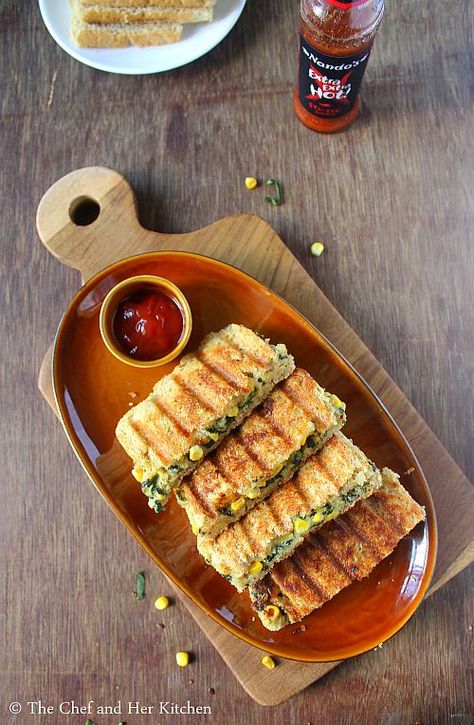 grilled spinach and corn sandwich Grilled Spinach, Sandwich Image, Vegetable Sandwich Recipes, Corn Grilled, Spinach Sandwich, Food Blog Photography, Sandwich Recipes Indian, Vegetable Sandwich, Baked Plantains