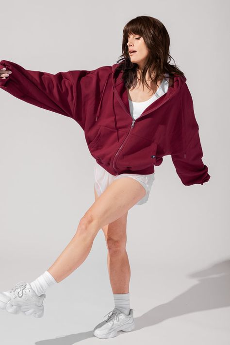 Designed to make you feel like you’re floating on Cloud 9, our super oversized, marshmallowy-soft Cloud Hoodie is simply perfection. It’s basically a warm hug in a jacket. Popflex Hoodie, Vanlife Essentials, Long Flight Outfit, Cloud Hoodie, Gesture Poses, Flight Outfit, Short Torso, Poses Reference, Long Black Hair