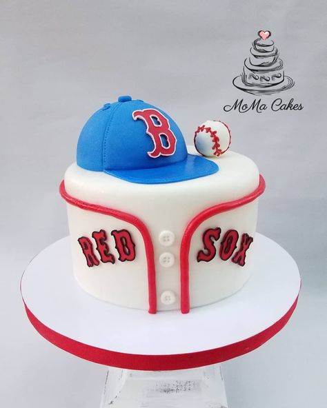 Red sox baseball cake by MoMa Cakes Red Sox Cake Ideas, Red Sox Birthday Cake, Red Sox Birthday Party, Baseball Cake Ideas, Baseball Themed Cake, Boston Red Sox Cake, Pastel Individual, Red Sox Cake, Baseball Theme Cakes