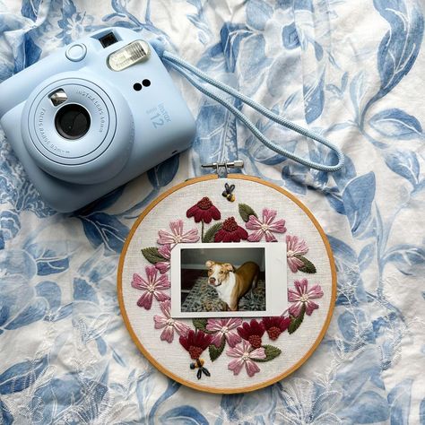 Hilary | Embroidery Artist | 🌻New Pattern🌻 My newest Instax Mini Polaroid photo frame pattern is now available in my Etsy shop! 🧵 Take advantage of 15% off… | Instagram Polaroid Embroidery, Polaroid Photo Frame, Mini Polaroid, Frame Pattern, Polaroid Photo, Polaroid Photos, Heart Frame, Simple Embroidery, 4x6 Photo