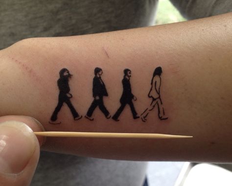 Mini Beatles tattoo Beetles Tattoo Band, Beatles Tattoo Minimalist, The Beatles Tattoo Ideas, Beatles Inspired Tattoos, Beatle Tattoo, Beatles Tattoo, Rocket Tattoo, Beetle Tattoo, Tatuagem Masculina Pequena