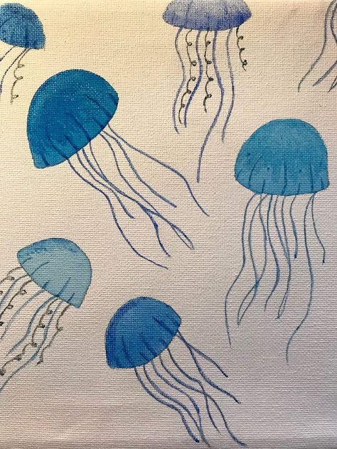 #painting #meduse #paintingartideas #blue #drawingideas #easypaintingideas #sea Costal Granddaughter Paintings, Beach Tote Bags Diy Paint, Sea Life Painting Easy, Tote Bag Painting Ideas Beach, Painting Ideas Tote Bag, Cute Tote Bags Paint, Tote Bag Inspo Painting, Tote Bag Painting Ideas Summer, Tote Bag Designs Paint