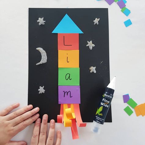 NAME ROCKETS || these cute name rockets are fun to put together, and are a really great way to practise letter recognition and orientation,… Rocket Name Craft Preschool, Rocket Writes A Story Activities, Name Rockets Preschool, Rocket Ship Activities For Preschoolers, Rocket Ship Craft Preschool, Rocket Activities, Transport Eyfs, Stars Preschool, Space Themed Classroom