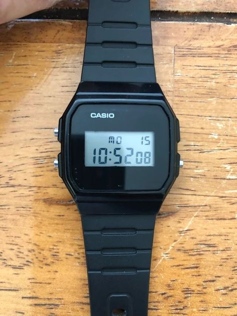 Casio Gold Watch, Casio F91w, Casio Vintage Watch, Casio Digital, Casio Classic, Casio Vintage, Casio Watches, Watch Trends, Retro Watches