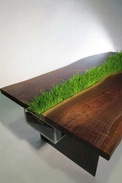 25 Amusing Green Design Ideas Bringing Growing Grass and Moss into Modern Eco Homes Growing Grass, Deco Nature, Planter Table, Walnut Table, Eco Design, Eco House, Design Milk, Wooden Table, Green Design