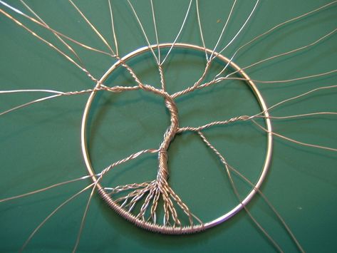 Wire Wrapped Tree Of Life Ornament ∙ How To by Lisa H. on Cut Out + Keep Wire Wrapped Tree Of Life, Wire Wrapped Tree, Wire Tutorials, Wire Tree Sculpture, Tree Of Life Jewelry, Wire Trees, Wire Jewelry Tutorial, Wire Tree, Wire Work Jewelry