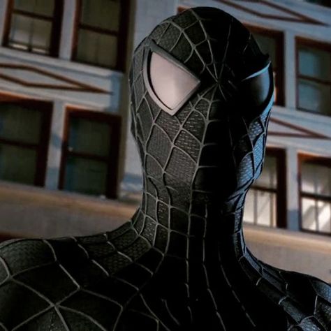 Tobey Maguire as Peter Parker a.k.a. Spider-Man #marvel #sony #tobeymaguire #bullymaguire #peterparker #spiderman Spider Man Black Suit, Spiderman Sam Raimi, Spiderman 2002, Spider Man Black, Spiderman Black, Spider Man Trilogy, Symbiote Spiderman, Spiderman Suits, Arc Reactor