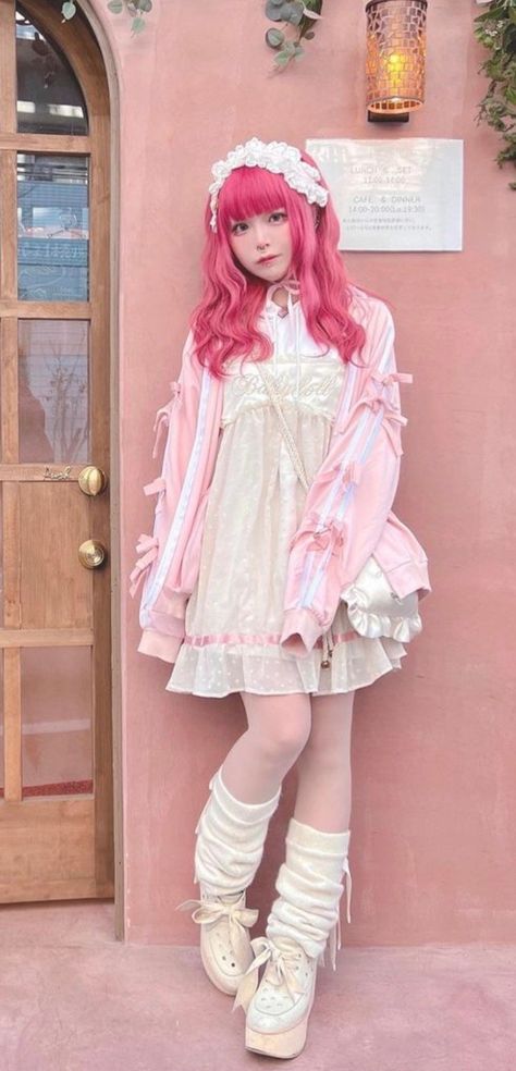 Japanese Kei Fashion, Pastel Japanese Fashion, Japanese Street Fashion Harajuku Kawaii, Yume Kawaii Outfit, Yume Kawaii Aesthetic Outfits, Pink And Grey Outfit, Fairy Kei Outfit, Yume Kawaii Fashion, Yami Kawaii Fashion