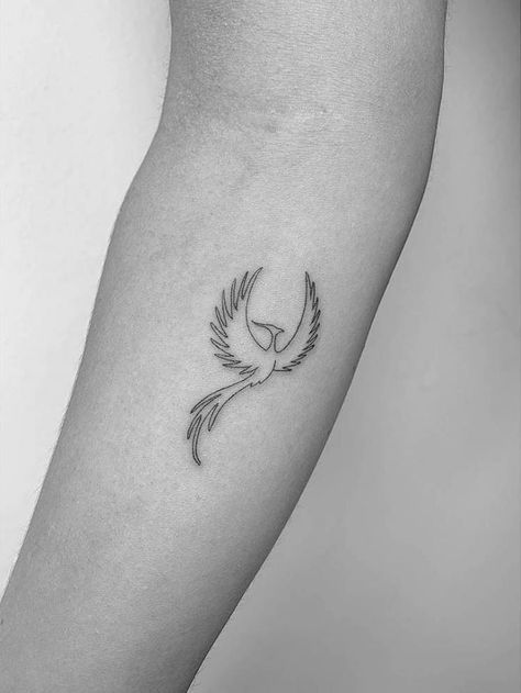 PHOENIX RISES Minimalist Phoenix Tattoo, Phoenix Tattoo Ideas, Tato Phoenix, Phoenix Tattoo Feminine, Henne Tattoo, Small Phoenix Tattoos, Phoenix Bird Tattoos, Phönix Tattoo, Unusual Tattoo