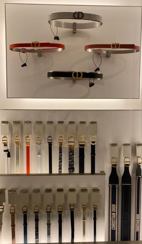 Belt Display Retail, Belt Organization, Luxury Window Display, Belts Aesthetic, Dior Store, Belt Store, Drawing Furniture, Belt Organizer, Belt Display