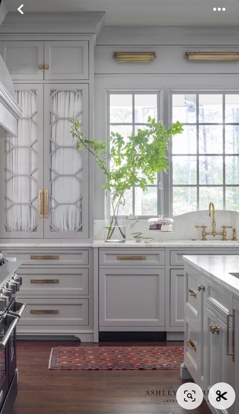 Kitchen Styling Ideas, Ashley Gilbreath Interiors, Kitchen Style Ideas, Ashley Gilbreath, Lake House Kitchen, Kitchen Styles, Kitchen Cupboard Doors, Carpet Ideas, Traditional Kitchen Design