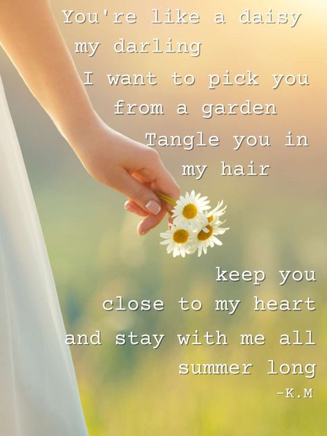 13 Beautiful Daisy Poems - aestheticpoems.com Daisy Poem Short, Daisy Poem, Daisy Quotes, Aesthetic Daisy, Time Poem, Flower Poem, Rumi Poem, Prayer Poems, Sister Poems