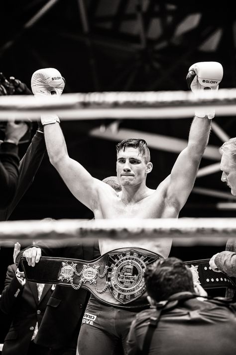 Glory Wallpaper, Rico Verhoeven, Glory Kickboxing, Kickboxing Wallpaper, League Of Extraordinary Gentlemen, Sports Article, Combat Sport, Combat Sports, Sport Icon