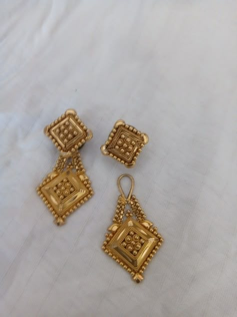 2.5 Grams Gold Earrings, 5 Grams Gold Earrings, Gold Earrings Design, Kids Gold Jewelry, Gold Earrings For Kids, Small Earrings Gold, Unique Gold Jewelry Designs, Gold Tops, Gold Jewels Design