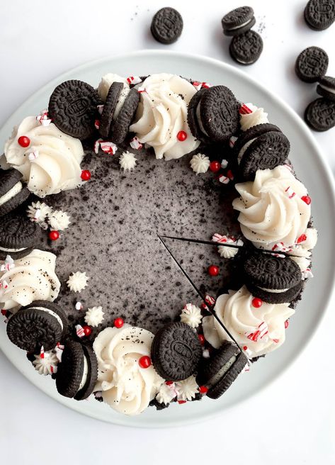 Oreo Christmas Cake, Peppermint Oreo Dessert, Oreo Peppermint Cheesecake, Oreo Christmas Cheesecake, Peppermint Oreo Cheesecake, Modern Christmas Cake, Cake Flavors And Fillings, Candy Cane Cake, Truffle Filling