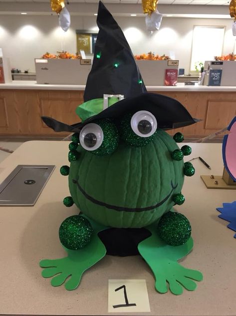 Frog Pumpkin Painting, Frog Pumpkin, Pumpkins Decorations, Book Pumpkins, Halloween Pumpkin Decorating, Scarecrow Contest, Book Pumpkin, Pumkin Decoration, Scarecrow Festival