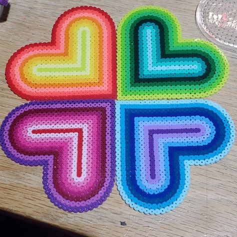 Perler hama melty beads Rainbow Heart Perler Beads, Perler Bead Heart, Rainbow Pixel Art, Pearl Beads Pattern, Easy Perler Beads Ideas, Perler Art, Melty Beads, Diy Perler Bead Crafts, Perler Crafts