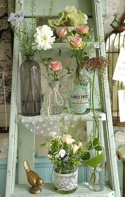 French Country Party, Country Party Decorations, Shabby Chic Veranda, Vintage Reception, Cocina Shabby Chic, Old Ladder, Country Party, Design Café, French Country Living Room