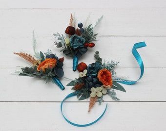 Dark Teal And Burnt Orange Wedding, Dark Teal And Rust Orange Wedding, Teal Wedding Flowers, Orange Boutonniere, Rust Flowers, Flowers Navy Blue, Teal Wedding Colors, Wedding October, Casual Grooms