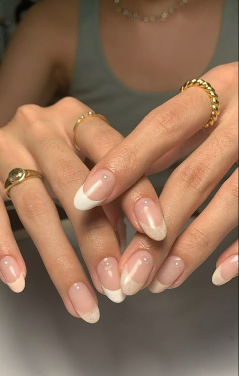 Nail Design Pearls, Pearl Nails Design, French Nails Colored, French Tip With Pearls, Model Hands, Pearls Aesthetic, Nails Pearl, Pearl Nail Art, Pearl Nail