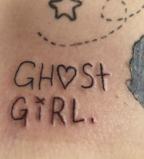 Herren Hand Tattoos, Stick Poke Tattoo, Grunge Tattoo, Ghost Girl, Stick N Poke Tattoo, Tattoo Collection, Doodle Tattoo, Cute Little Tattoos, Cute Tiny Tattoos