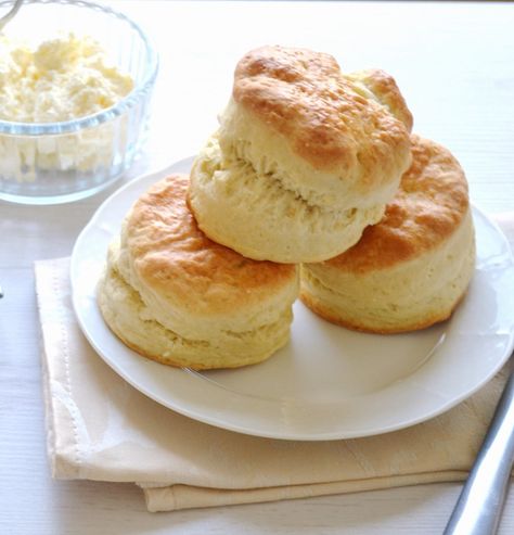 Perfect Scones Recipe, Lemonade Scones, Buttermilk Scone Recipe, British Sweets, The Best Cake Recipes, Buttermilk Scones, Ice Cream Cakes, Scones Recipe Easy, Buttermilk Recipes