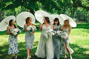 Chinese Umbrella Wedding, White Umbrella Wedding, Paper Umbrella Wedding, Crafts For Wedding, Bridal Party Decor, Chinese Parasol, Umbrella Diy, Japanese Parasol, Bridesmaids Photo