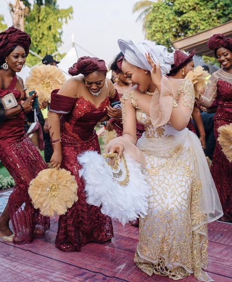 Bridal Shower Ideas Nigeria, Nigerian Wedding Aesthetic, Nigerian Wedding Reception Decoration, Traditional Nigerian Wedding Dress, Bridesmaid Dresses Nigerian Wedding, West African Wedding, Igbo Bride Traditional Weddings, Nigerian Wedding Decor, Traditional Nigerian Wedding