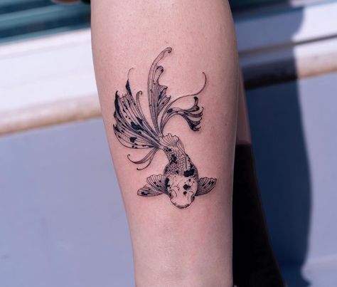 Oozy Tattoo, South Korean Tattoo, Insect Tattoos, Goldfish Tattoo, Husband Tattoo, Korean Tattoo, Wife Tattoo, Korean Tattoo Artist, Travel Tattoos