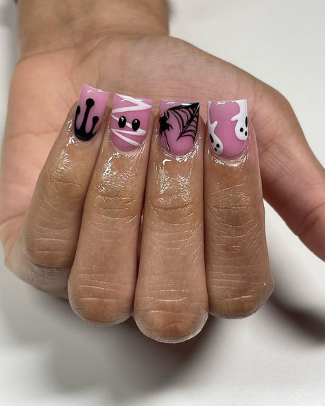 Short Pink Halloween Nails, Moms Nails, Holloween Nails, Halloween Acrylic Nails, Hard Nails, Colored Acrylic Nails, Girly Acrylic Nails, Glow Nails, Dope Nail Designs