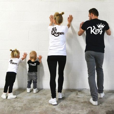 Queen Shirt Outfit, King Queen Prince Princess, King Queen Princess, Matching Family T Shirts, King Outfit, Matching Clothes, Fashion Family, Queen Shirts, Mommy And Me Outfits