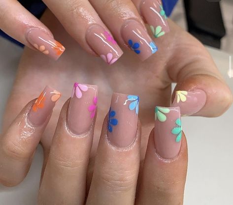 Acrylic Nails Flower, Summer Manicure Ideas, Acrylic Nails Square, Nails Flower, Spring Acrylic Nails, Cute Simple Nails, Summer Manicure, Summery Nails, Blush Nails