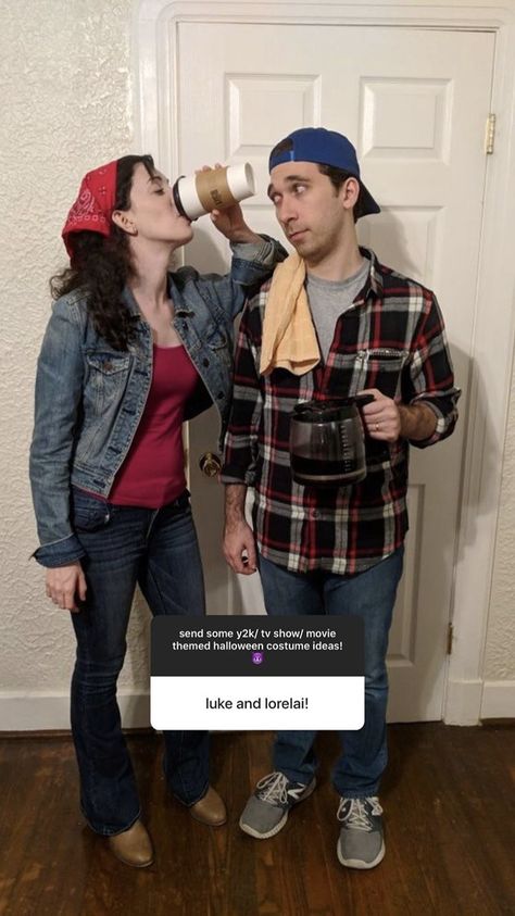 Genius Halloween Costumes, Meme Costume, Cute Couples Costumes, Couples Halloween Costumes, Unique Couple Halloween Costumes, Halloween Costumes Ideas, Matching Halloween Costumes, Couple Costumes, Duo Halloween Costumes