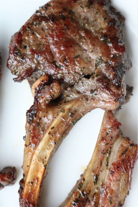 Lebanese lamb chops by Zaatar and Zaytoun - Lebanese Recipes Turkish Lamb Recipes, Lam Recipes, Lebanese Recipes Authentic, Lamb Chops Marinade, Zaatar Recipe, Turkish Lamb, Cooking Lamb Chops, Greek Kitchen, East Recipes