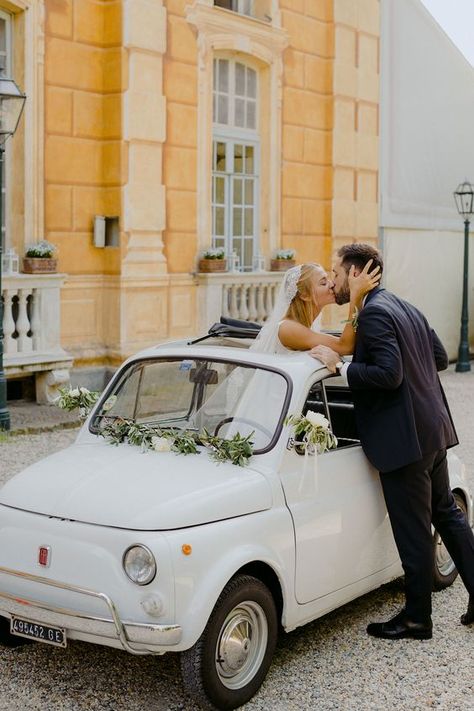 Italian Garden Wedding, Wedding Photos Vintage, Wanderlust Wedding, Italian Bride, Wedding Getaway Car, Sicilian Wedding, Fiat 500 Vintage, Modern Cape, Yellow Wedding Theme