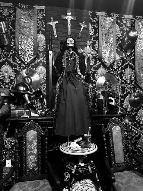 Mexican Dark Aesthetic, Goth Mexican, Mexican Gothic Aesthetic, Mexican Gothic, Santa Muerte Prayer, American Gothic, Gothic Aesthetic, Story Board, Latin American