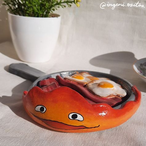 Visitame en mi página de instagram si quieres comprar un calcifer, hago envíos nacionales e internacionales desde México.  
Follow me on my instagram page if you want to buy a calcifer, I make national and international shipments from Mexico. Calcifer Candle Holder, Calcifer Clay Art, Howls Moving Castle Clay Art, Calcifer Coaster, Jewelry Box Clay, Howls Moving Castle Clay, Calcifer Candle, Calcifer Crochet, Calcifer Clay