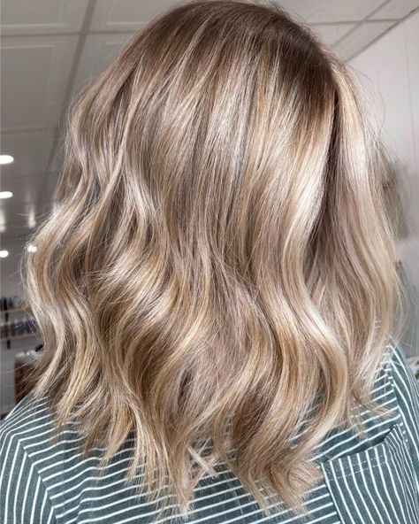 Blonde 2024 Hairstyle, Natural Looking Blonde Balayage, Low Maintenance Dark Blonde Hair, Dishwasher Blonde Hair, Dishwater Blonde Hair Natural, Fall Blonde 2024, Natural Dirty Blonde With Highlights, Natural Looking Blonde Hair Highlights, Natural Dark Blonde Hair With Highlights