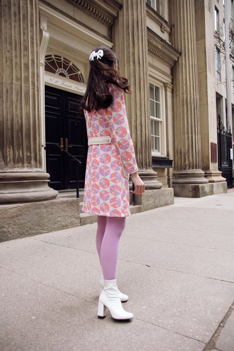 Pink Tights Outfit Aesthetic, Pink Tights Aesthetic, Pink Dress With Tights, 60s Tights, Cream Tights Outfit, Colour Tights, Colored Tights Outfit 60s, Colourful Tights, Colourful Tights Outfit