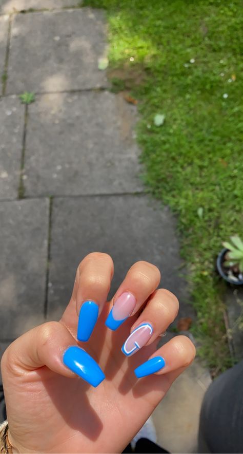 Acrylics With Letter On Ring Finger, Nails With Letter G Initial, Nails With The Letter G On Them, Letter Nail Designs Initials Blue, G Initial On Nails, Blue Nails With Initials Acrylic, Blue Nails With Initials On Them, Letter G Nails, Nails With A G Initial