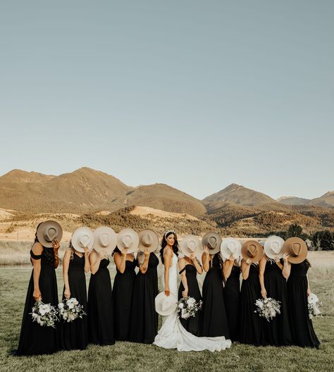 Modern black + white meets the mountains of Montana! Caleb and Madison wanted their day to be romantic, playful, modern, unique, and non-traditional. Cowboy Weddings, Cowboy Engagement, Montana Bride, Aesthetic Cowgirl, Country Western Wedding, Western Themed Wedding, Cowboy Wedding, Country Theme Wedding, Cowboy Theme