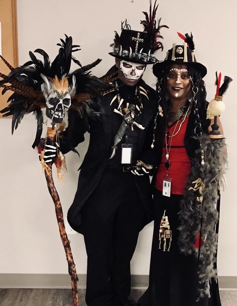 Voodoo King And Queen Costume, Voodoo Man Costume, Voodoo Photoshoot, Voodoo Priestess Costume, Voodoo Witch Doctor, Voodoo Makeup, Voodoo Man, King And Queen Costume, Voodoo Costume