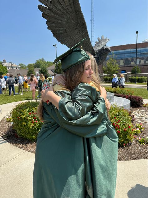 Green Graduation Aesthetic, High School Graduation Aesthetic, Hug Friends, Graduation Aesthetic, Board Pictures, Vision Board Pictures, Theory Of Relativity, Love Aesthetic, Friends Love