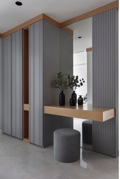 Room Partition Wall, Entry Closet, Entryway Design, Entrance Furniture, Wooden Room Dividers, Hall Furniture, Home Hall Design, Foyer Design, Wardrobe Design Bedroom