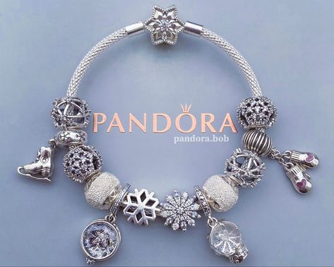 Pandora Winter, Winter Bracelet, Pandora Bracelet Charms Ideas, Pandora Bracelet Designs, Pandora Bracelet Silver, Troll Beads, Expensive Jewelry Luxury, Pandora Bracelet Charms, Christmas Bracelet