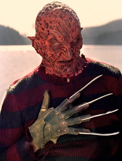 Freddy Vs Jason Freddy Vs Jason Movie, Funny Halloween Memes, Horror Villians, Freddy Vs Jason, 15 February, Look Shorts, Robert Englund, Horror Movies Funny, Scary Movie Characters