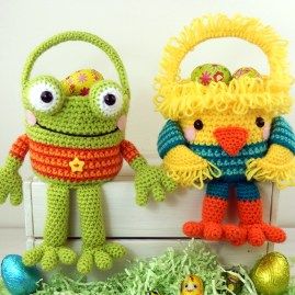 820-frog-and-chick Crochet Easter Basket Pattern, Easter Basket Pattern, Amigurumi Easter, Fun Easter Baskets, Crochet Easter Basket, Easter Treat Bags, Crochet Phone Cases, Crochet Mobile, Basket Crochet