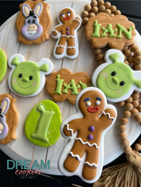 Gingerbread Cookies Shrek, Barney Cookies Decorated, Shrek Treats, Gingy Cookies Shrek, Tinkerbell Cookies Ideas, Bday Party Theme, Fancy Cookies, Shrek, Bday Party