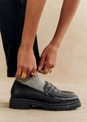 Sezane Shoes, Loafers For Women Outfit, Shoes Office, Androgynous Style, Womens Loafers, Style Moodboard, Paris Mode, Fall 24, Summer Cottage